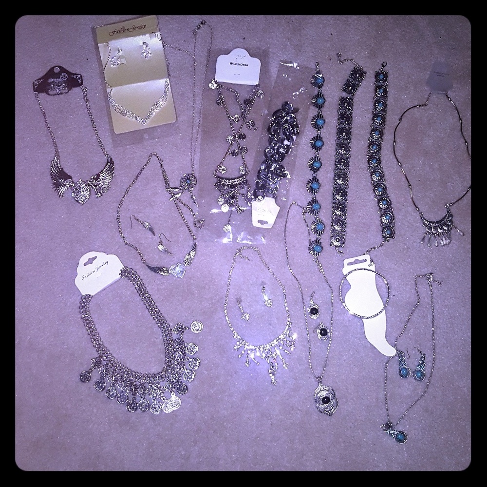20 pc jewelry bundle